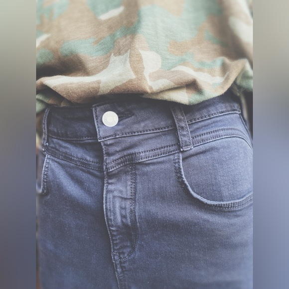 Jeans : Black High Rise Skinny : Size 30 - Picture 7 of 9